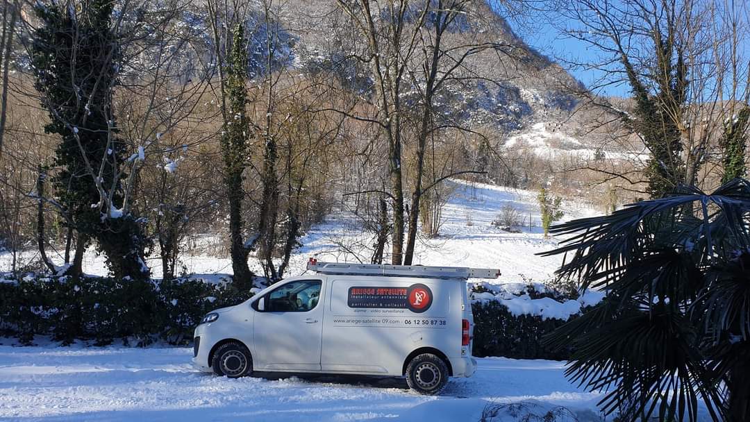 Fourgon de Ariège Satellite en Ariège